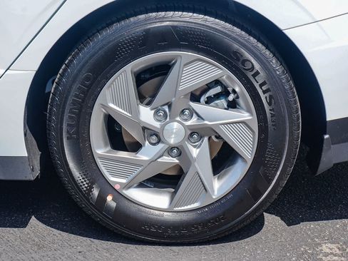 New 2025 Hyundai Sonata SE FWD image 11