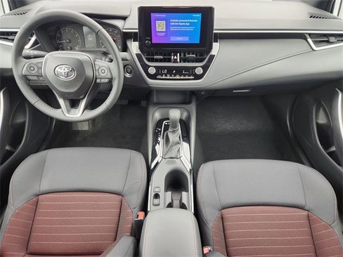 Certified 2025 Toyota Corolla SE image 19