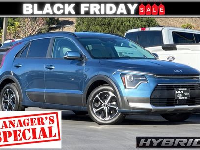 New 2025 Kia Niro EX