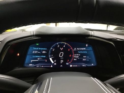 Used 2025 Chevrolet Corvette Stingray Preferred Cpe w/ Z51 Performance Package RWD image 19