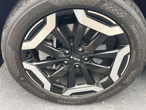 Certified 2023 Kia Telluride S w/ S Sunroof Package image 11