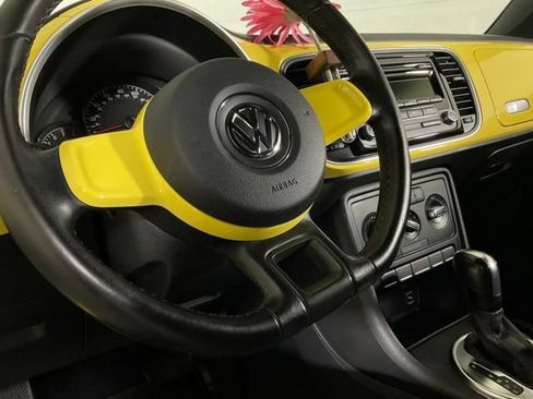Used 2012 Volkswagen Beetle 2.5 FWD image 16