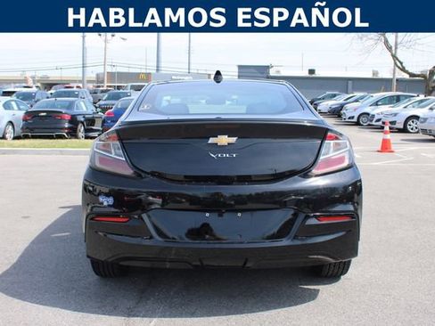 Used 2017 Chevrolet Volt LT w/ Comfort Package image 4