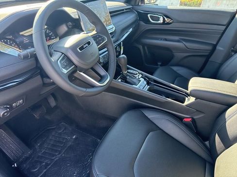 New 2026 Jeep Compass Limited image 25