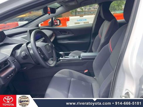 Used 2024 Toyota Prius Prime FWD image 16