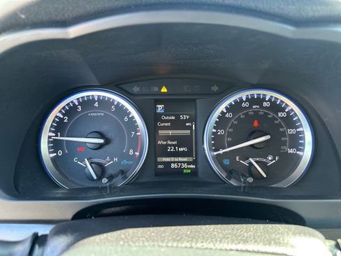 Used 2019 Toyota Highlander XLE image 36