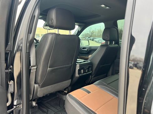 Used 2020 Chevrolet Silverado 1500 High Country w/ Technology Package image 15