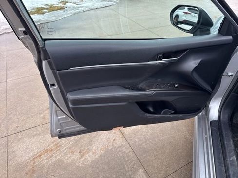 Used 2023 Toyota Camry XSE image 23