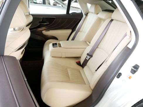 Used 2019 Lexus LS 500 AWD w/ Interior Upgrade Package image 20