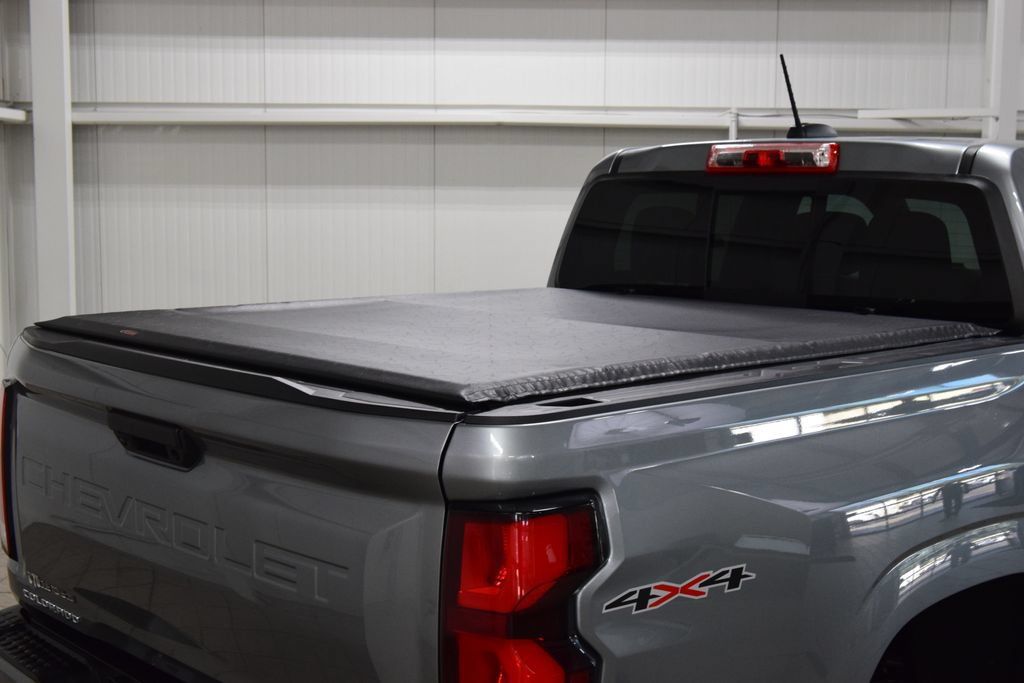 Used 2024 Chevrolet Colorado LT w/ LT Convenience Package III AWD/4WD image 27