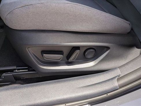 Certified 2025 Toyota Camry LE image 4