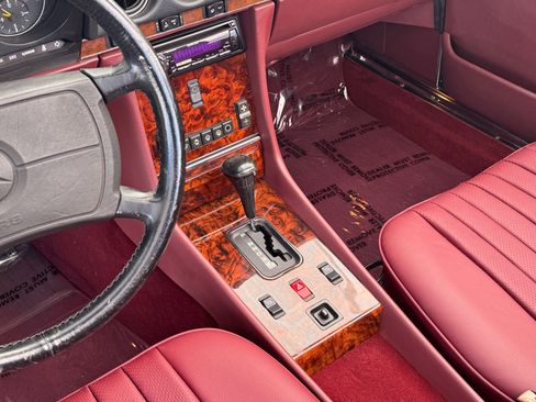 Used 1987 Mercedes-Benz 560 SL image 15