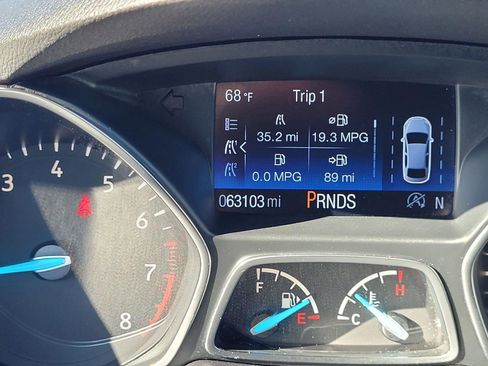 Used 2019 Ford Escape Titanium image 31