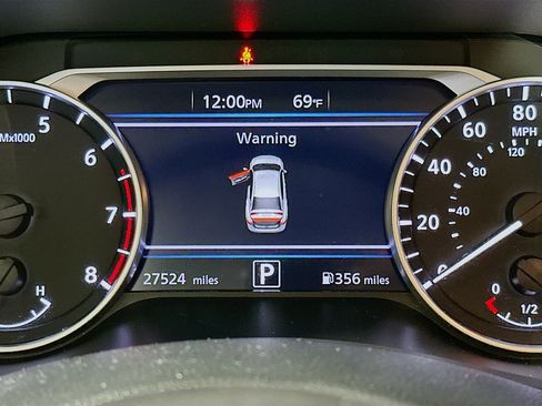 Used 2025 Nissan Sentra SV image 18