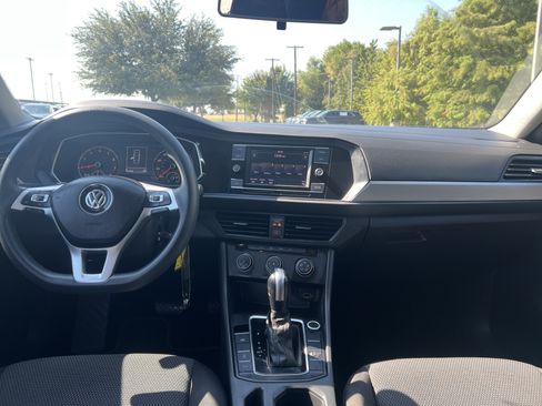 Used 2019 Volkswagen Jetta FWD image 24
