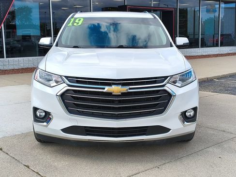 Used 2019 Chevrolet Traverse Premier FWD image 2