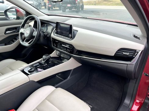 Used 2023 Nissan Rogue SL image 24