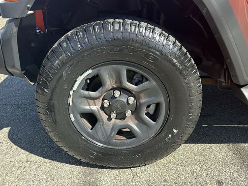 Used 2018 Jeep Wrangler Unlimited Sport AWD/4WD image 25