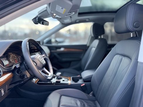 Used 2023 Audi Q5 2.0T Premium w/ Convenience Package image 15