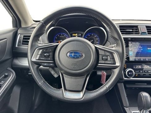 Used 2018 Subaru Outback 2.5i Premium image 16