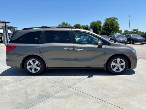 Used 2019 Honda Odyssey EX-L image 3