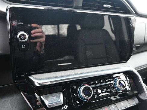 New 2026 GMC Sierra 2500 Denali w/ Denali Reserve Package image 13