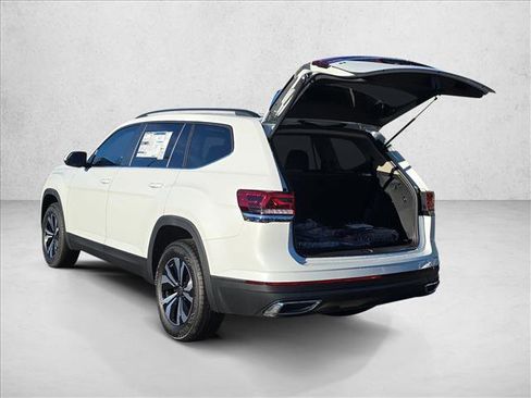 New 2026 Volkswagen Atlas SE image 3