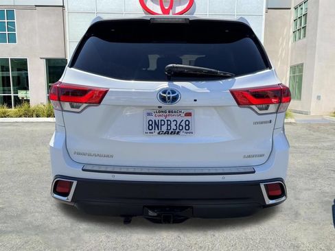 Used 2019 Toyota Highlander Limited AWD/4WD image 6