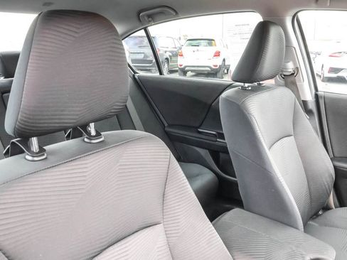 Used 2016 Honda Accord LX image 34