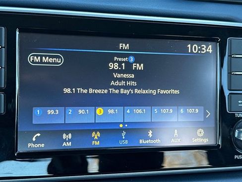 Used 2025 Nissan Versa SV image 17