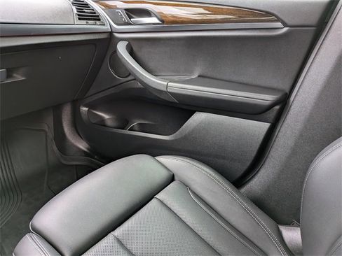 Used 2022 BMW X4 xDrive30i w/ Premium Package 2 image 19