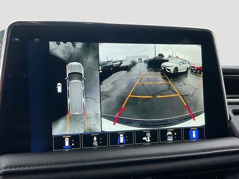 Used 2022 Chevrolet Tahoe Z71 w/ Luxury Package image 14