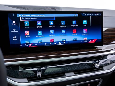 Certified 2025 BMW X7 xDrive40i w/ Executive Package image 16