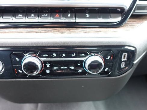 Used 2023 GMC Sierra 1500 SLE w/ X31 Off-Road Package AWD/4WD image 47