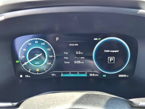 Used 2023 Hyundai Santa Fe Limited w/ Cargo Package AWD/4WD image 25