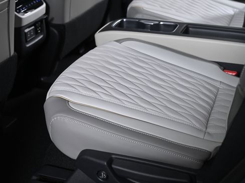 New 2026 INFINITI QX60 Autograph w/ Dark Cargo Package image 25