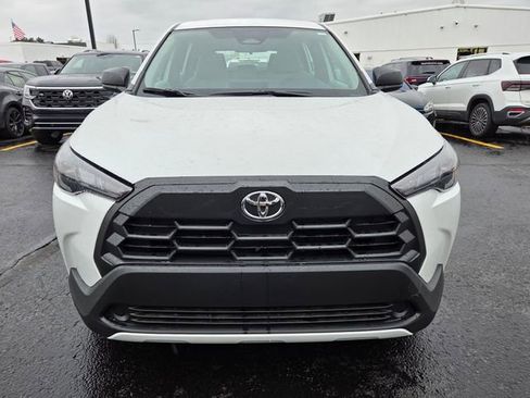 Used 2026 Toyota Corolla Cross L image 2