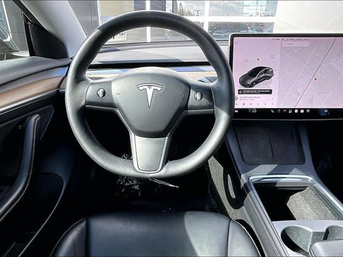 Used 2022 Tesla Model 3 Long Range AWD/4WD image 5