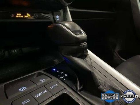 Used 2024 Toyota RAV4 XLE Premium image 53