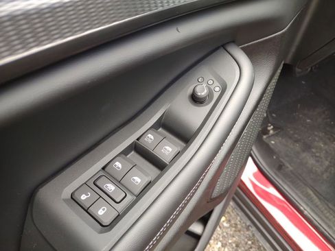 New 2025 Jeep Grand Cherokee Altitude image 13