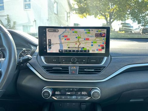 Used 2023 Nissan Altima 2.5 SL image 33