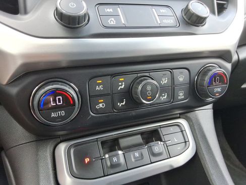Certified 2020 GMC Acadia SLT FWD image 32