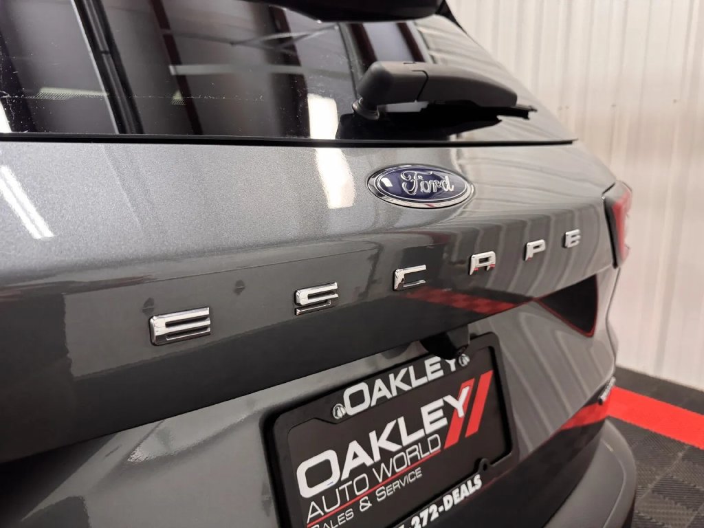 Used 2025 Ford Escape ST-Line w/ Tech Pack #1 AWD/4WD image 16
