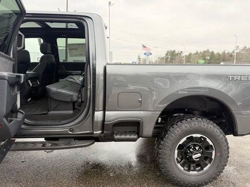 New 2026 Ford F350 Platinum w/ Tremor Off-Road Package image 32