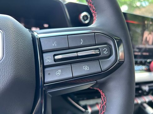 New 2026 GMC Canyon AT4X w/ AT4X AEV Edition AWD/4WD image 33