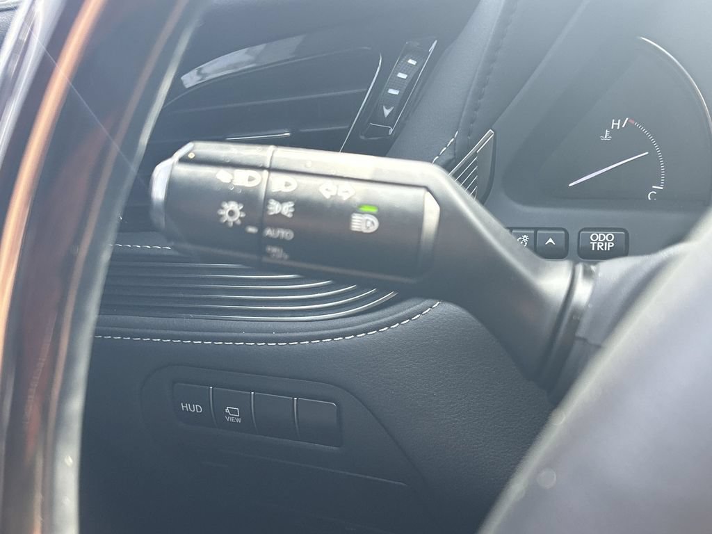 Used 2018 Lexus LS 500 w/ Luxury Package RWD image 22