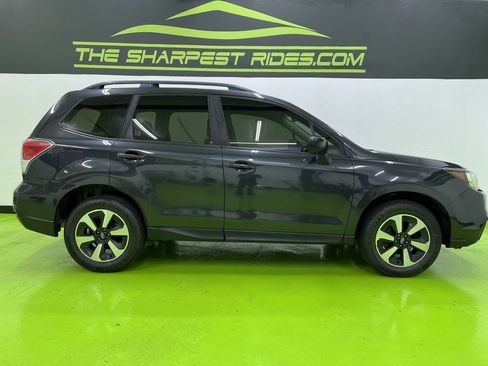 Used 2017 Subaru Forester 2.5i w/ Alloy Wheel Package AWD/4WD image 11