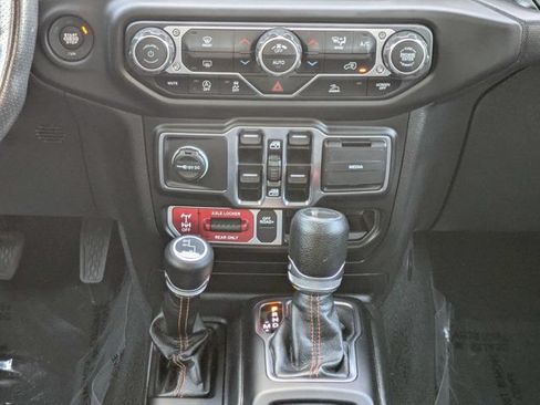 Used 2023 Jeep Gladiator Mojave w/ Trailer Tow Package AWD/4WD image 19