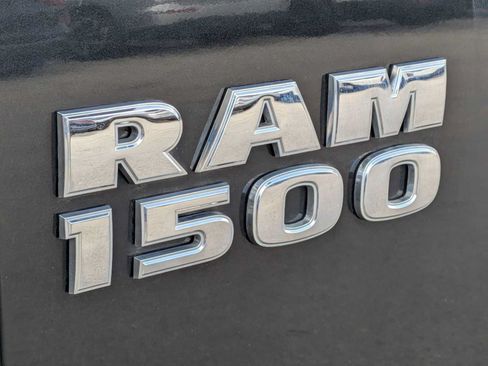 Used 2017 RAM 1500 Express AWD/4WD image 10
