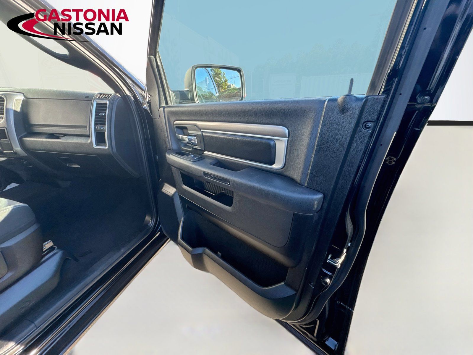 Used 2024 RAM 1500 Warlock RWD image 35